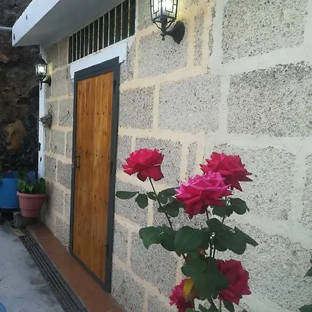 Casa Cueva Y Casita Rural El Perucho * 기마르